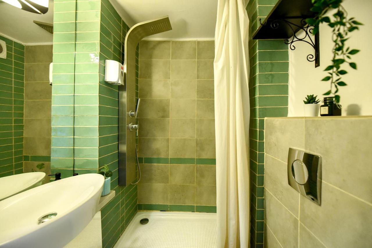 Captivating Old Town Apartment 부쿠레슈티 외부 사진